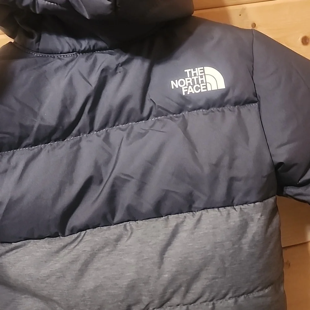 North Face 600 Fill Power Down Puffer Jacket  Size 3/6months Baby